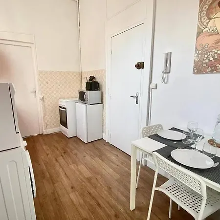 Charme De L'ancien Dans 2 Pieces Pour 4 Personnes Rouen
